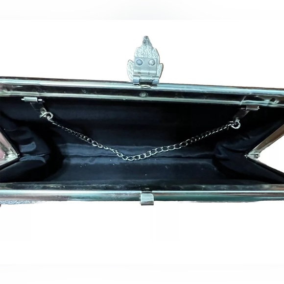 Vintage Silver Clutch Purse Leaf Clasp Hidden Chain MCM Metallic Textured Fabric - Picture 7 of 13